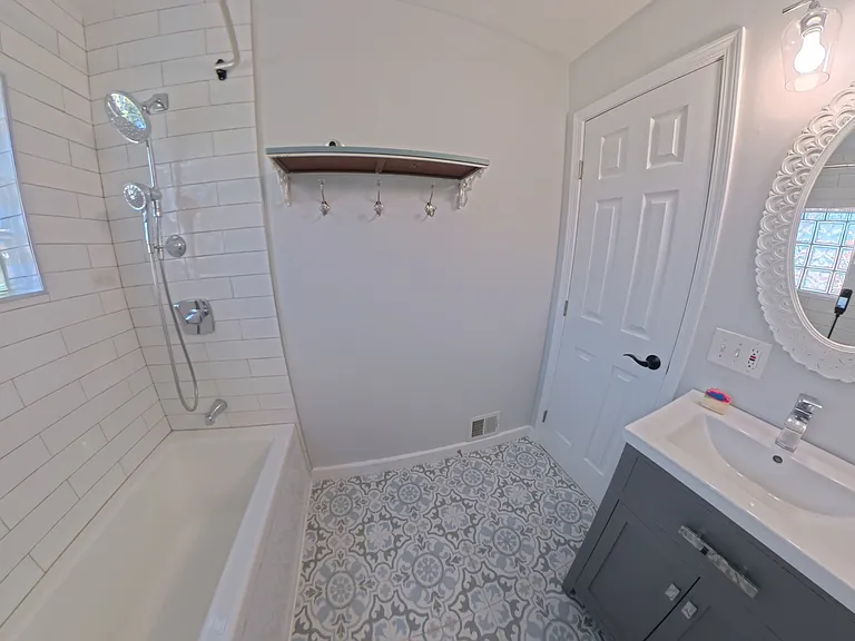 Main bathroom