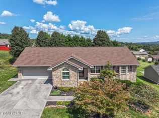 525 Hills Gate Cir, Seymour, TN 37865