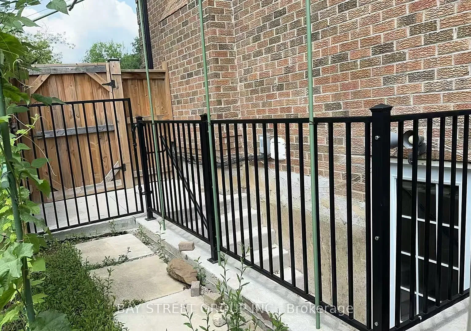 2 bed, $2,200 — Photo 2
