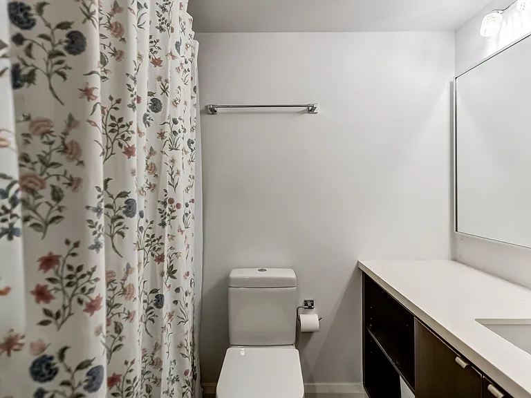 155 Yorkville Ave #916 — Photo 13