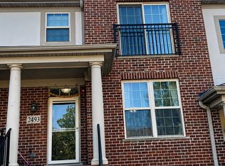 2493 Waterbury Ln, Buffalo Grove, IL 60089