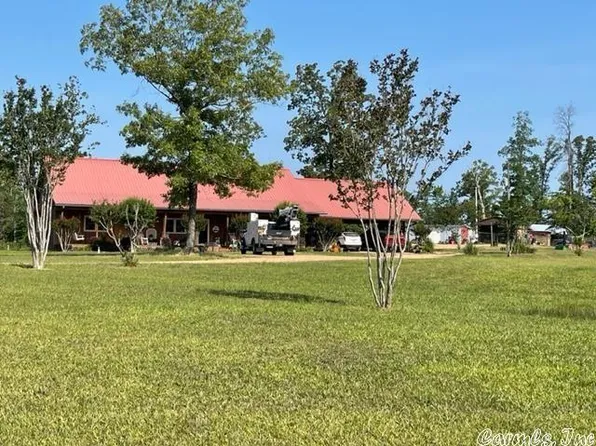 523 Legend Rd, Star City, AR 71667