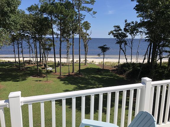 2nd image of 542 Sandy Point Dr