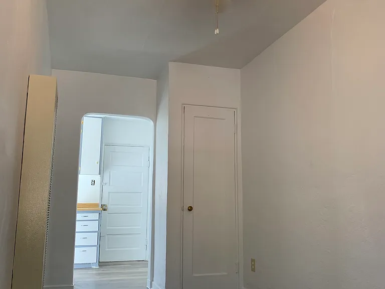 Updated 1 Bedroom in the Heart of Edo — Photo 29