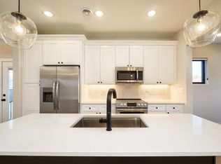 506 37th Ave NE #A, Minneapolis, MN 55421