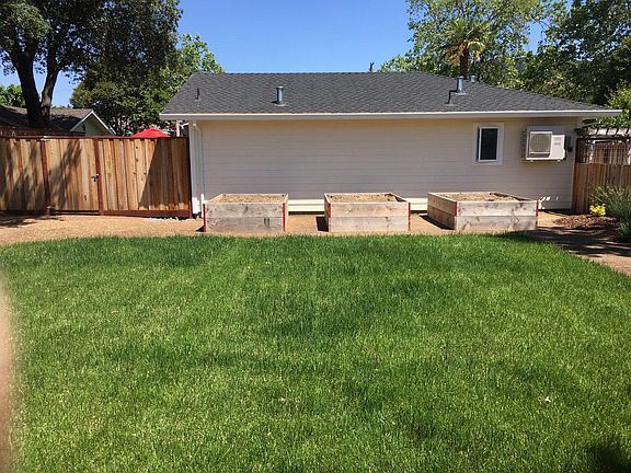 3rd image of 474 Rosalie Dr