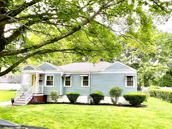 3 Rosewood Dr, Worcester, MA 01602