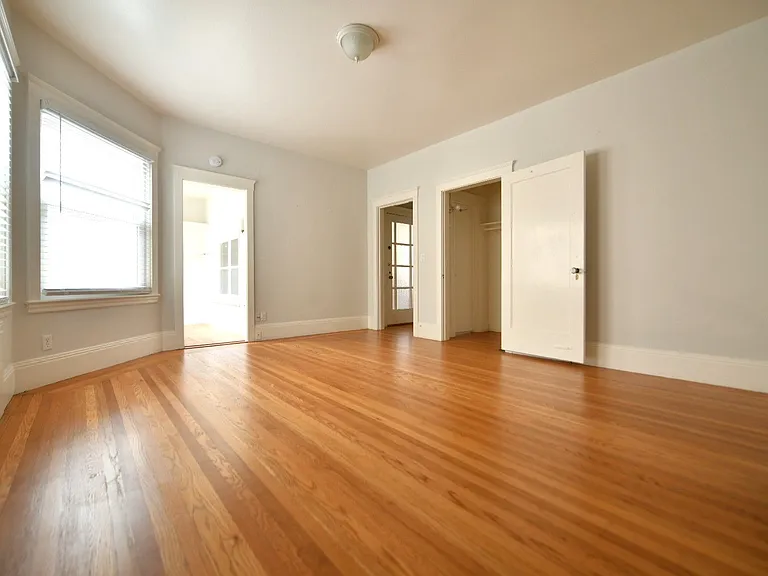 3733 Grand Ave — Photo 9