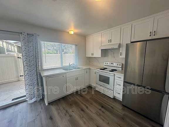 5th image of 491 Serento Cir