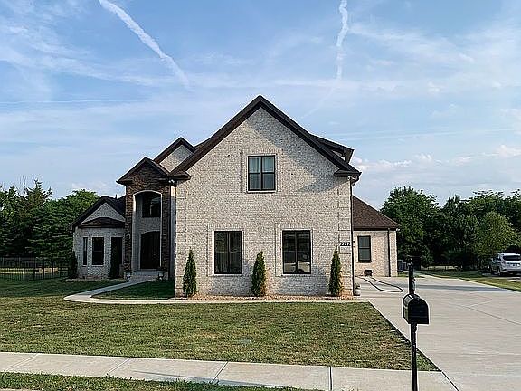 3rd image of 2212 Sagewood Ct
