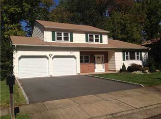 210 W Locust Ave, Edison, NJ 08820