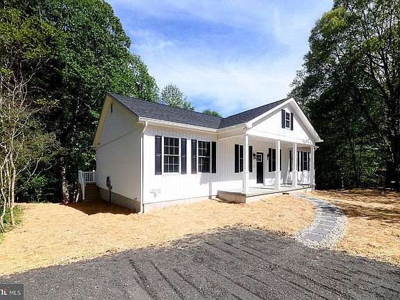2nd image of 40265 Hidden Meadow Ln