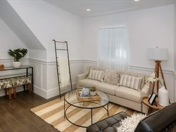 13 Speridakis Ter #2A, Cambridge, MA 02139