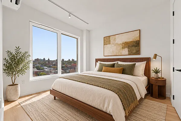 Bedroom, photo 1