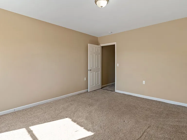 3194 Waverly Ln — Photo 38