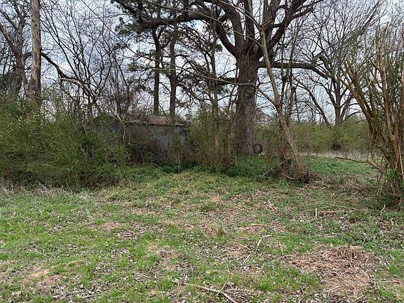 5th image of 390 Greenfinch Rd