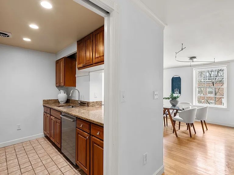 17 Bowdoin St #4AB — Photo 13