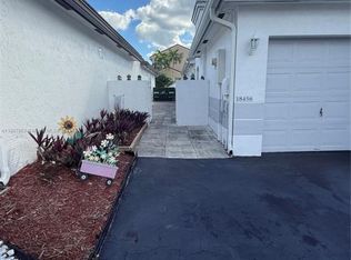 18456 NW 24th St, Pembroke Pines, FL 33029