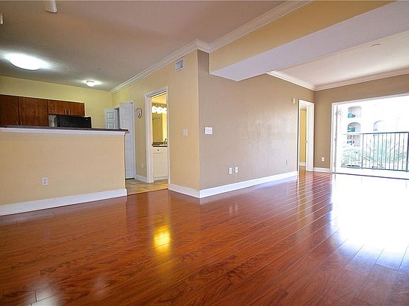 3rd image of 204 E South St Unit 4052