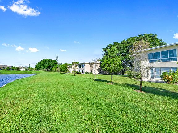 3rd image of 5606 Via Delray Boulevard #D