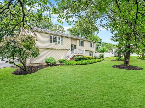 955 Old Town Road, Coram, NY 11727