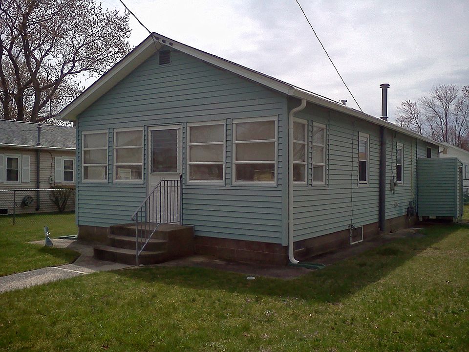 2nd image of 112 Arizona Ave