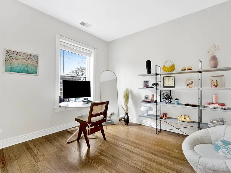 3602 N Oakley Ave #2 — Photo 11
