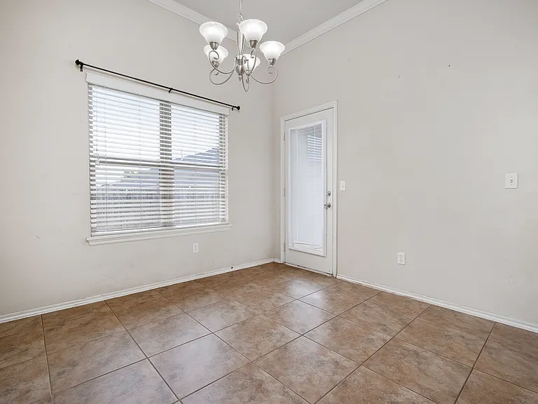 9104 Scarlet Blvd — Photo 4