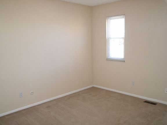 3rd image of 5570 Descanso Cir E