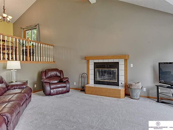 5th image of 15105 Bedford Ave
