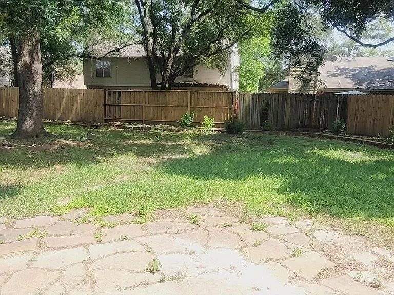 16002 Maple Acres Ct — Photo 17