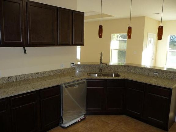3rd image of 107 Hudson Dr NW