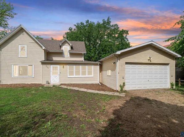 803 Park Blvd, Hurley, SD 57036