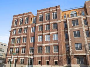 2622 W Diversey Ave #201, Chicago, IL