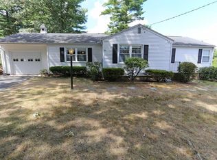 28 Overhill Dr, Springfield, MA 01129