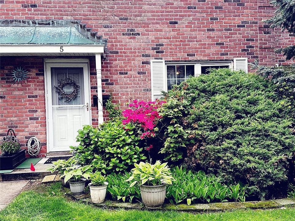 1st image of 930 Merrick Rd #5