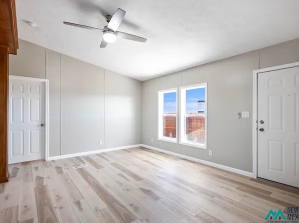 402 San Andres Dr, Elephant Butte, NM 87935