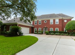2926 Oakland Dr, Sugar Land, TX 77479