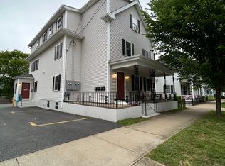 601 Wood St #1-R, Bristol, RI 02809