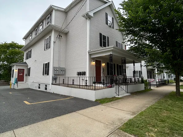 601 Wood St #1-R, Bristol, RI 02809