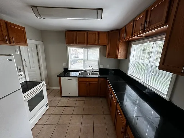 1126 W Michigan Ave — Photo 22