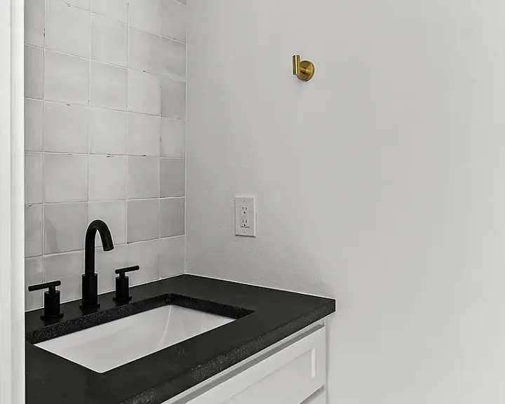 4711 Sylvester St #1 — Photo 2
