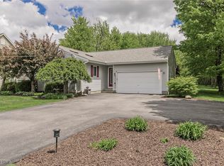 5141 Chillicothe Rd, Chagrin Falls, OH 44022