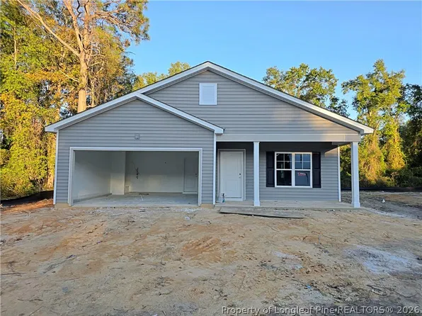950 Stevens St, Raeford, NC 28376
