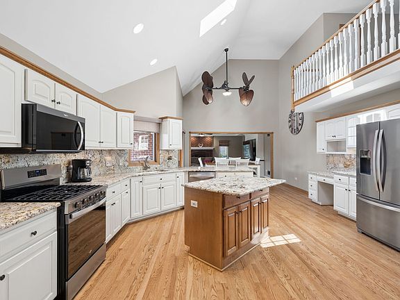 3rd image of 17345 Deer Creek Dr
