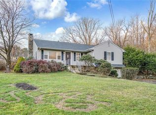 377 W Mombasha Rd, Monroe, NY 10950