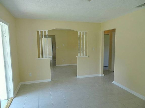 5th image of 1007 Coconut Dr