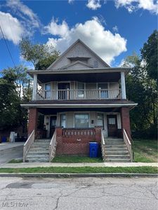 945 E 77th St, Cleveland, OH, 44103