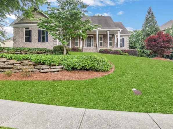 910 Windsor Creek Dr, Grayson, GA 30017