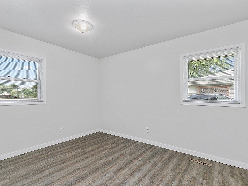 5112 Cheney Dr, South Beloit, IL 61080 Zillow